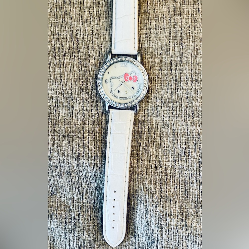 Hello Kitty White and Rhinestone watch